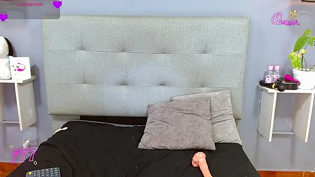 Alexandra_Castle - Hi, Alexa🦩