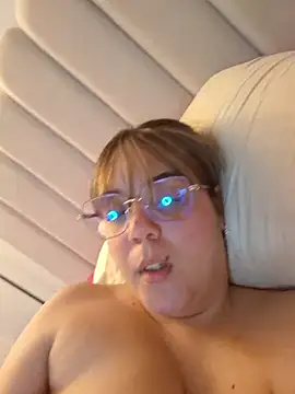 Its_lauu_ - Suck my boobs + control domi x1min