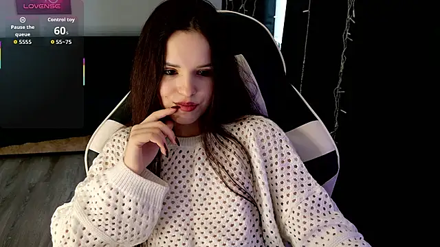 Harleen_Moore - put on heels