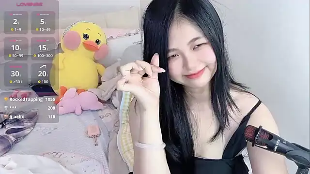 Noelle-2007 - 🤣想做你怀里的猫，连睡觉都是在撒娇（上空揉胸）