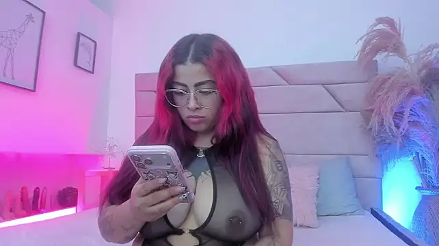 Sofiia-Rubb - show pussy very close