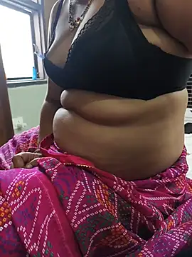 Lily-Darlling - Ass show without panty
