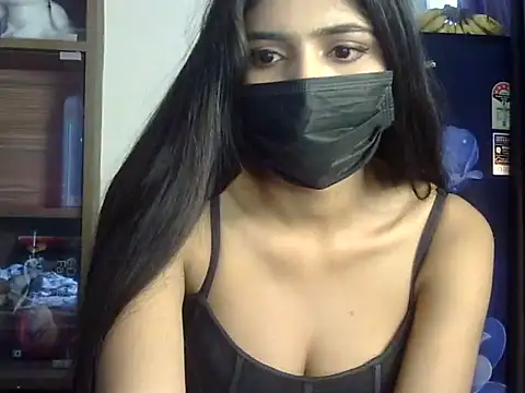 Lusty_butter - boob show