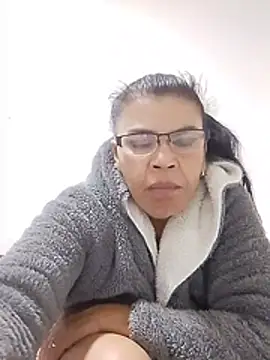 Jennifer_squirt1