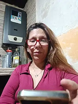 Cari75 - Aceite en tetas 3 minutos