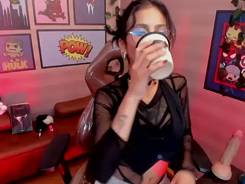 Mimi_Darling_ - Show me a little camel toe🍒