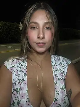 Catalina_ramos - Flash titts AND spank them