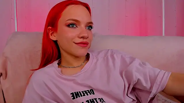 TanyaSunny - red lipstick