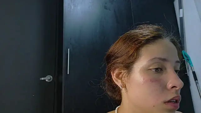 Miranda-cambell - suck tits
