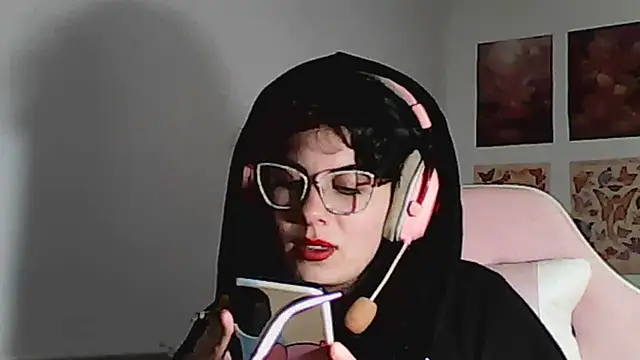 Owly_bloom - just chatting
