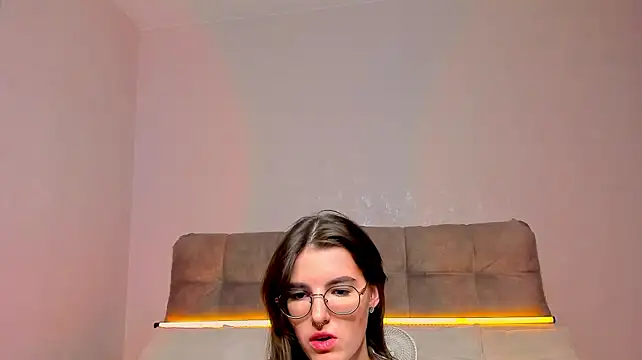 AriellaTesk - ❤️squeeze my naked boobs close to cam❤️
