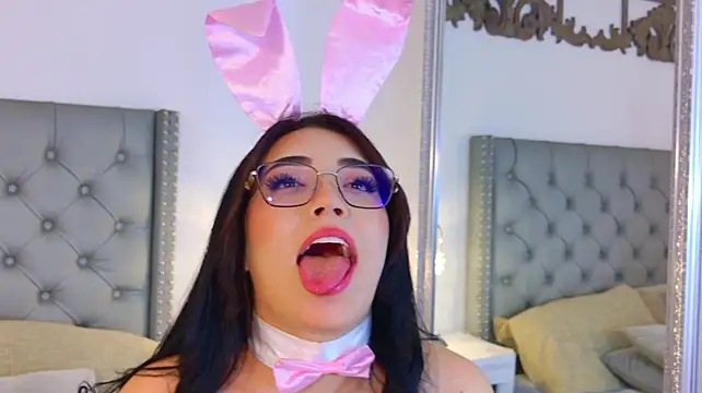 VioletVerona - Suck Dildo + toples
