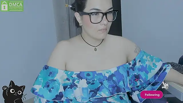 Sofialacolombiana - Fuck my fat pussy guy!