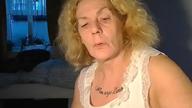 Belgianshantie - flash pussy
