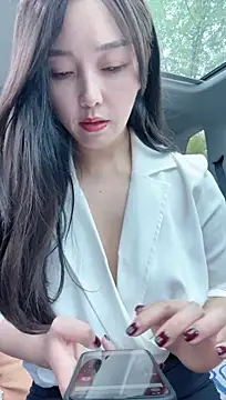 Daisl166 - 完成目标漏胸部直播两分钟