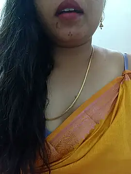 Anushka_tamil_kannada