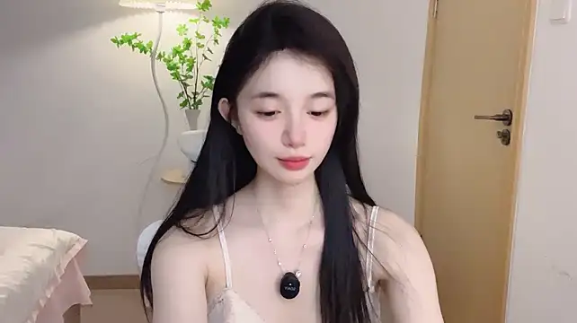 Annie-3 - 泡泡抹香肩 涂美胸 小粉控制3min