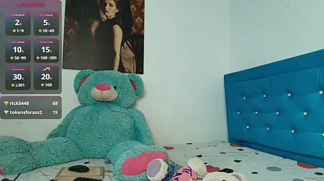 Jhoa69_lux - abs showing tits
