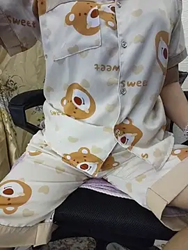 Hara_lusia83 - The girl is sexy, big, and seductive.