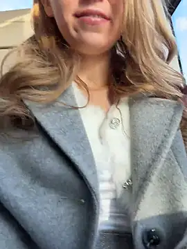 -stray-cat- - rub pussy trough the panties