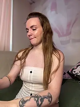 MissMolly- - MASTURBATION IN THE SHOWER😯