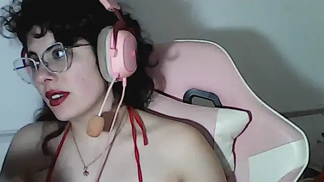 Owly_bloom - flash tits