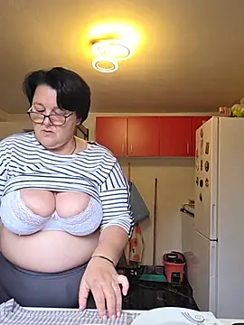 Diana_Diafan - oil boobs