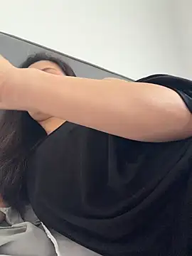 Cici-2026 - 众筹买大黑牛完成任务控制小粉5分钟