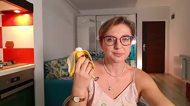 CaroJhoness - panties tease! 3 pairs