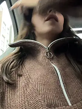 Ariana_Petite