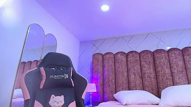 Fluffy_Bubble21 - spanks ass x15