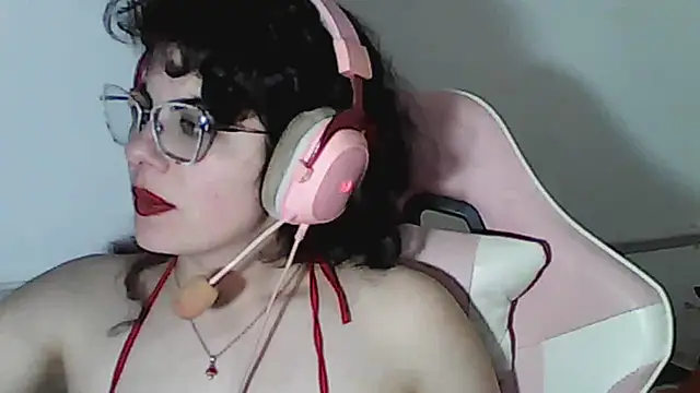 Owly_bloom - flash tits