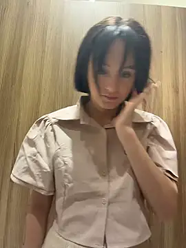 Lilonok - Show pussy
