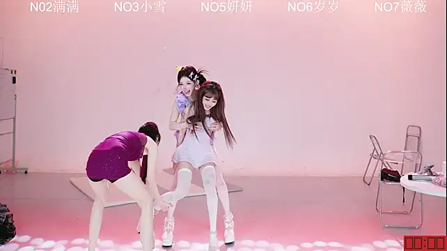 CL-1314 - 妍妍 弟4关 脱掉内衣