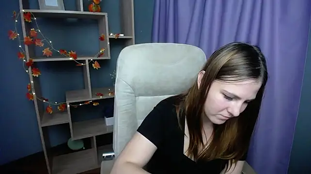 ElizabethGlow - put on heels