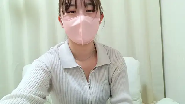 Hoshijanakutesei - 谷間アップ🤍