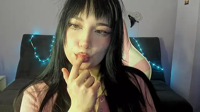 KissMeeMel - nipples in saliva