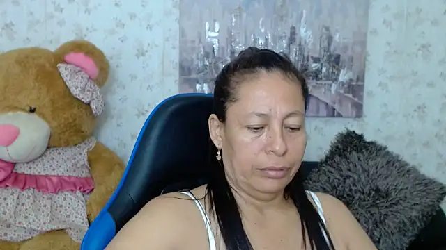 Mature_martina - ride dilldo