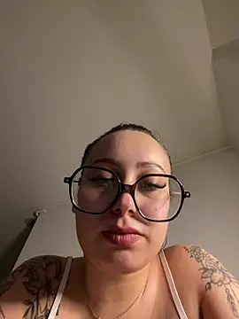 Queenlo_xxx - suce fort slpe🔥