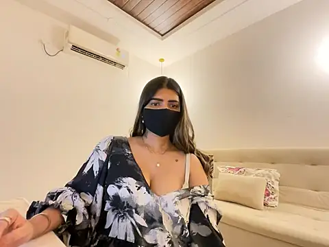 MaYaa__11 - dance nude on gulabi saree