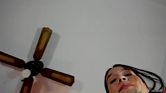Milly_Palmer - Show ass🍒