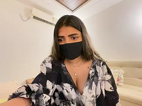 MaYaa__11 - dance nude on gulabi saree