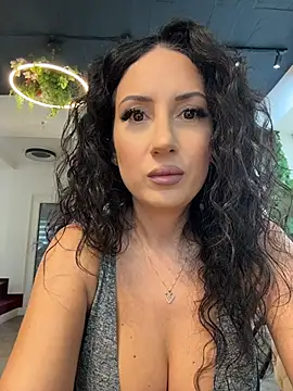 BeckyShineX - Turn Up the Heat🔥