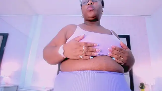TreisyVixen - 💎 sexy stretches 1 minute