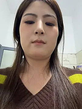 Lynn-156 - 户外超刺激，完成目标脱掉内衣（任意场合脱）