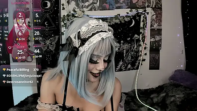 GothKitten666 - to undress and get on doggy