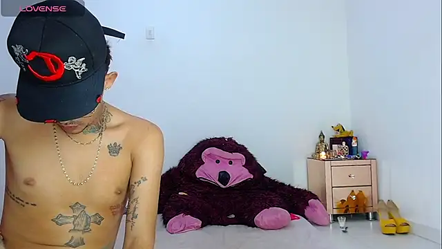 Miaawhithe - Help me, I want to feel his cock💦😈