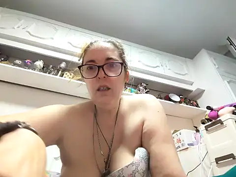 Alexia69812 - Desnudo con propinas