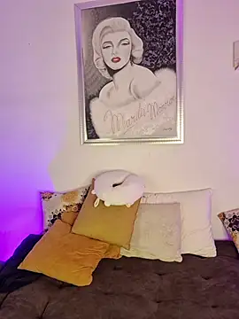 Laurabassii - Suck you cock🔥:blowjob:Sloopy