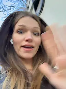 StreetSquirt - massage boobs in public